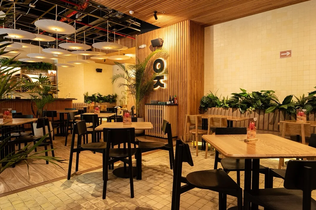123 Wok — interior de cocina asiática contemporánea en Living by Armóniko