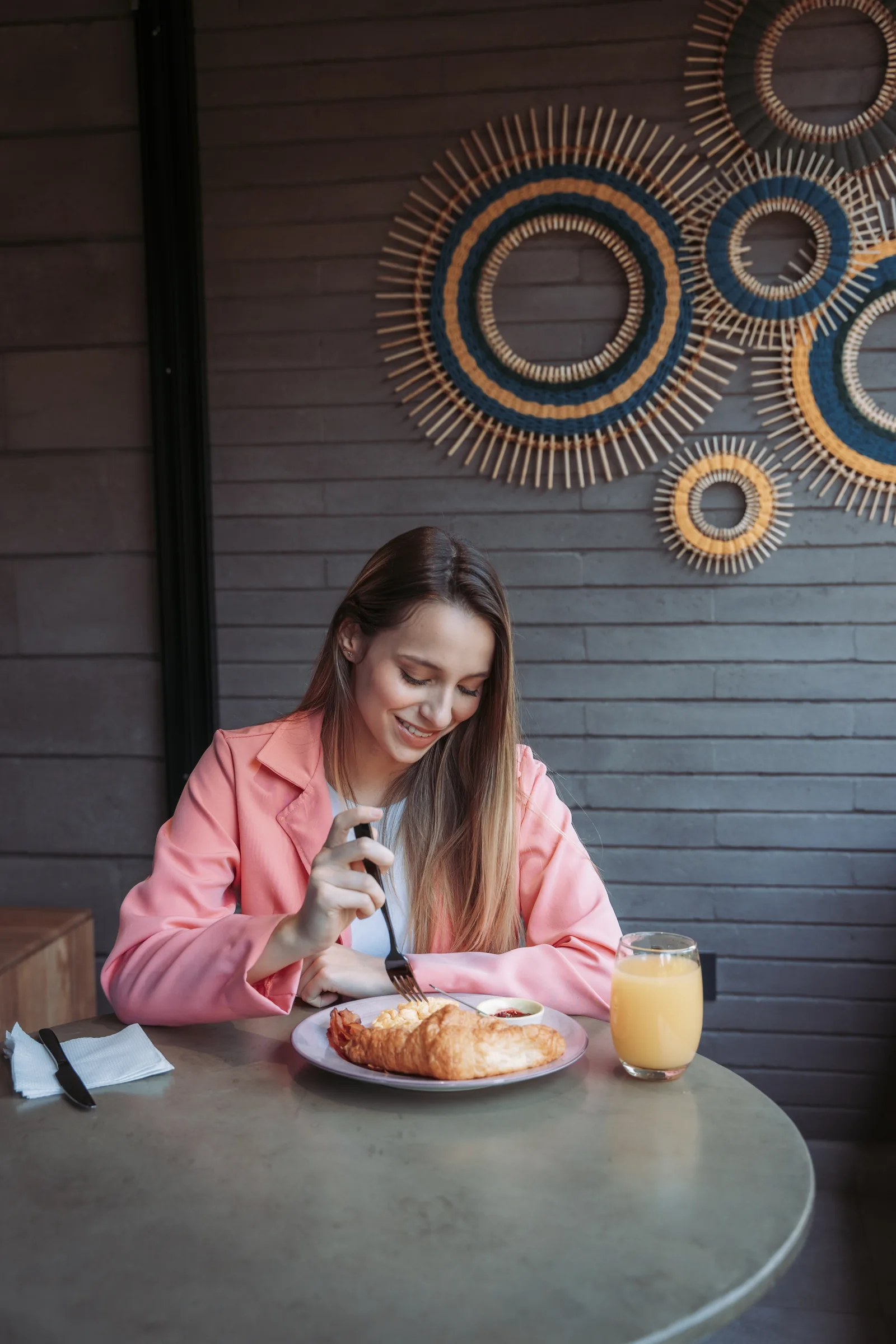 Desayuno en Botswana con tostadas y frutas